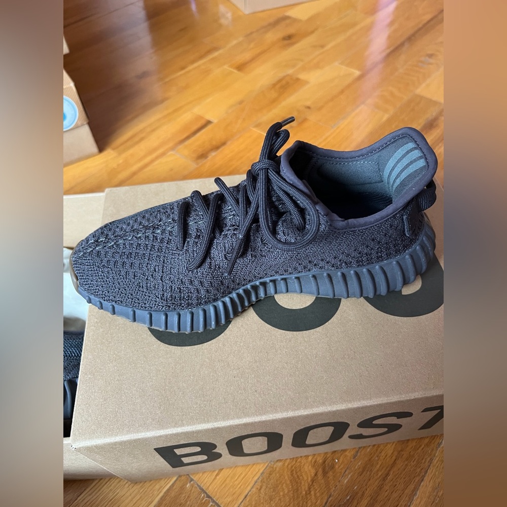 Yeezy Boost 350 V2 Triple Black Men's Sneakers